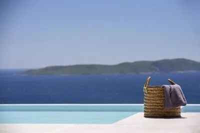 Chic contemporary brand new villa Cloud Nine w/t panoramic seaviews
