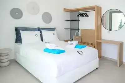 Blue Breeze brand new luxury villa with Infinity Pool & Stunning Sea View 