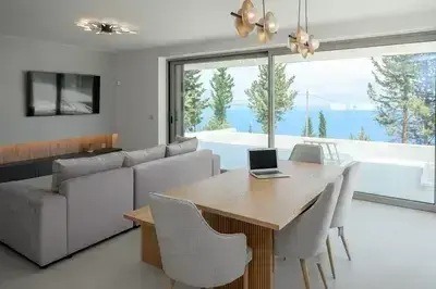 Luxury Villa Oasis – Private 14m Infinity Pool & High-End Luxury