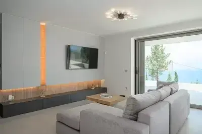 Luxury Villa Oasis – Private 14m Infinity Pool & High-End Luxury