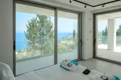 Luxury Villa Oasis – Private 14m Infinity Pool & High-End Luxury