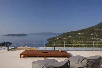 Luxury Villa with infinity Pool & Stunning Ionian Panorama (Θ)