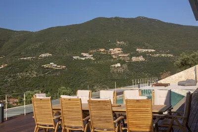 Luxury Villa with infinity Pool & Stunning Ionian Panorama (Θ)
