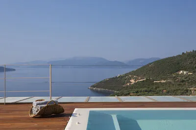 Luxury Villa with infinity Pool & Stunning Ionian Panorama (Θ)