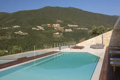Luxury Villa with infinity Pool & Stunning Ionian Panorama (Θ)