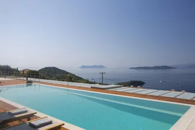 Luxury Villa with infinity Pool & Stunning Ionian Panorama (Θ)