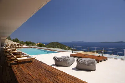 Luxury Villa with infinity Pool & Stunning Ionian Panorama (Θ)