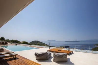 Luxury Villa with infinity Pool & Stunning Ionian Panorama (Θ)