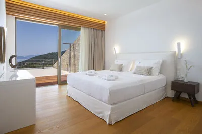 Luxury Villa with infinity Pool & Stunning Ionian Panorama (Θ)
