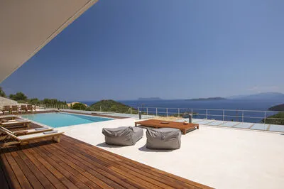 Luxury Villa with infinity Pool & Stunning Ionian Panorama (Θ)