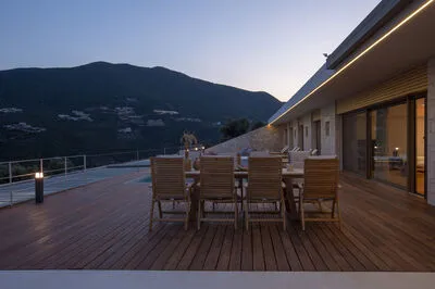 Luxury Villa with infinity Pool & Stunning Ionian Panorama (Θ)