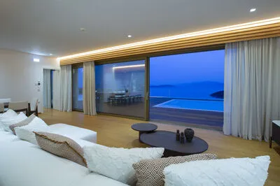 Luxury Villa with infinity Pool & Stunning Ionian Panorama (Θ)
