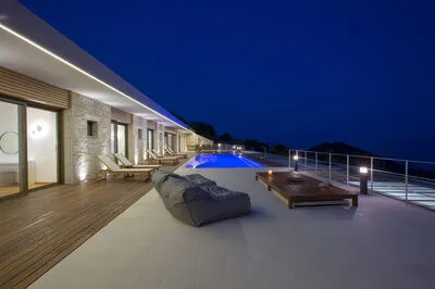 Luxury Villa with infinity Pool & Stunning Ionian Panorama (Θ)