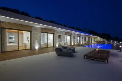 Luxury Villa with infinity Pool & Stunning Ionian Panorama (Θ)