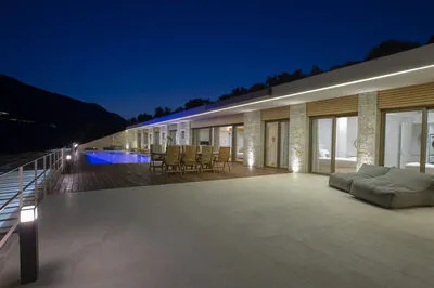 Luxury Villa with infinity Pool & Stunning Ionian Panorama (Θ)