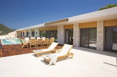 Luxury Cave Villa for 12 with Infinity Pool & Ionian Views (Δ)