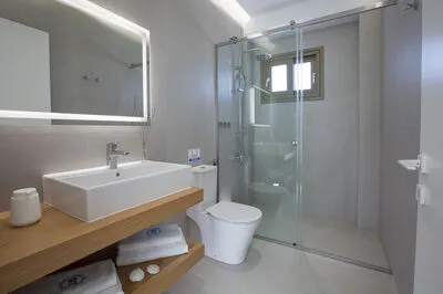 Luxury Cave Villa for 12 with Infinity Pool & Ionian Views (Δ)