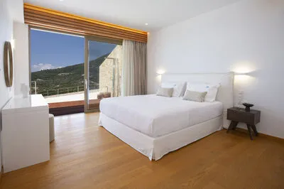 Luxury Cave Villa for 12 with Infinity Pool & Ionian Views (Δ)