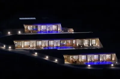 Luxury Cave Villa for 12 with Infinity Pool & Ionian Views (Δ)