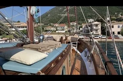 Unique wooden scooner luxury sailing yacht for up to 10pp