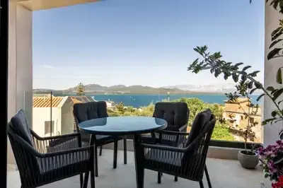 Modern two level Suite 5 with Sea view