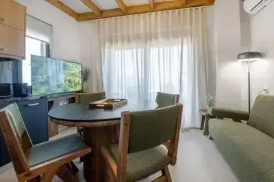 Modern two level Suite 5 with Sea view