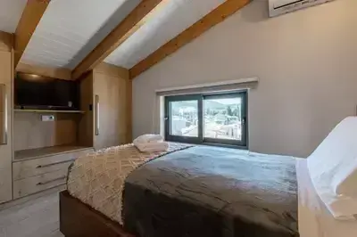 Modern two level Suite 5 with Sea view