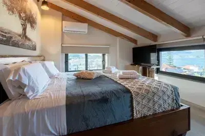 Modern two level Suite 5 with Sea view