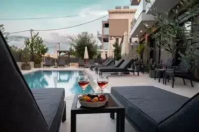 Modern two level Suite 5 with Sea view