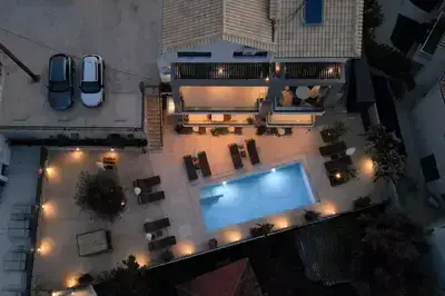 Modern two level Suite 5 with Sea view
