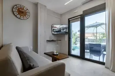Luxury Studio in Nikiana with pool view