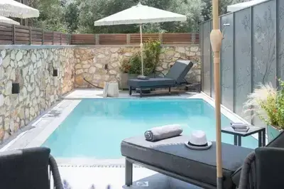 A Chic Two-Level Suite 2 in the Heart of Meganisi