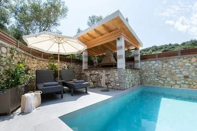 Luxury 5-Bedroom Villa in Meganisi with Pool & Jacuzzi
