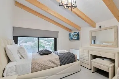 Luxury 5-Bedroom Villa in Meganisi with Pool & Jacuzzi