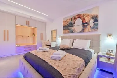 Luxury 5-Bedroom Villa in Meganisi with Pool & Jacuzzi