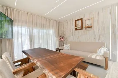 Relaxing 3-Bedroom Suite 6 with Jaccuzi by Vathi Harbor