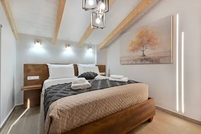 Luxury 3-Bedroom Retreat Suite 5 with Pool in Meganisi