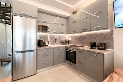 Suite 3 with front sea view and communal pool