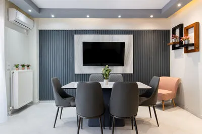 Suite 1 – A Peaceful Hillside Retreat with Partial Gulf Views