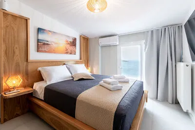 Suite 3 – A Two-Level Haven of Elegance with Captivating Gulf Views
