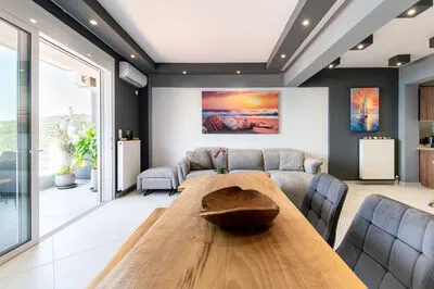 Suite 3 – A Two-Level Haven of Elegance with Captivating Gulf Views