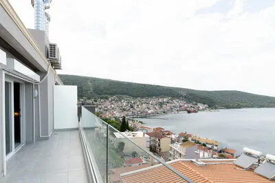 Suite 3 – A Two-Level Haven of Elegance with Captivating Gulf Views