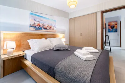 Suite 3 – A Two-Level Haven of Elegance with Captivating Gulf Views