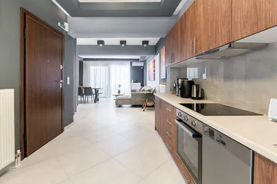 Suite 3 – A Two-Level Haven of Elegance with Captivating Gulf Views