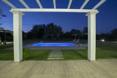 Secluded Villa Asprolià with salt water pool & large garden, close to town.