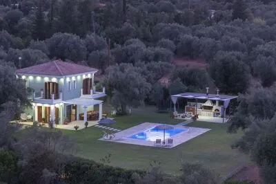Secluded Villa Asprolià with salt water pool & large garden, close to town.