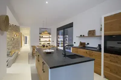 Nina’s Summer House – A Brand-New Seaview Sanctuary of Elegance