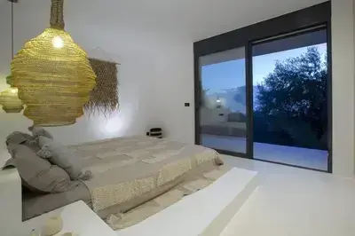 Nina’s Summer House – A Brand-New Seaview Sanctuary of Elegance