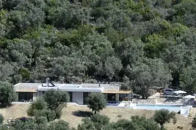 Nina’s Summer House – A Brand-New Seaview Sanctuary of Elegance