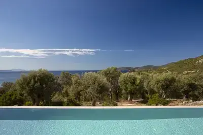 Nina’s Summer House – A Brand-New Seaview Sanctuary of Elegance